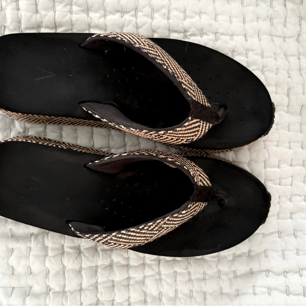 VOLATILE PLATFORM SANDAL